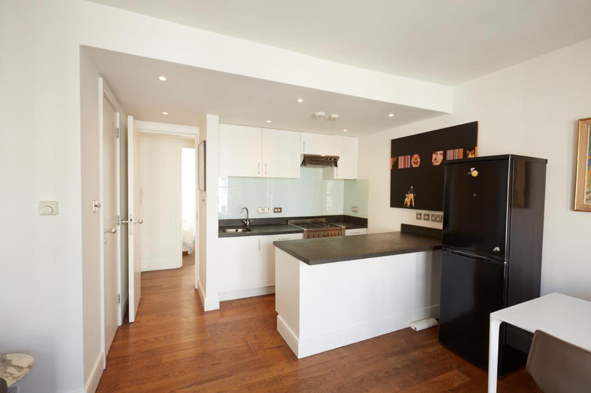 Notting Hill, Portobello, Kensington Chelsea * London